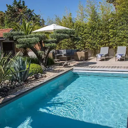 Is A Luxurious Comfortable With Heated Pool Apartment Lège-Cap-Ferret