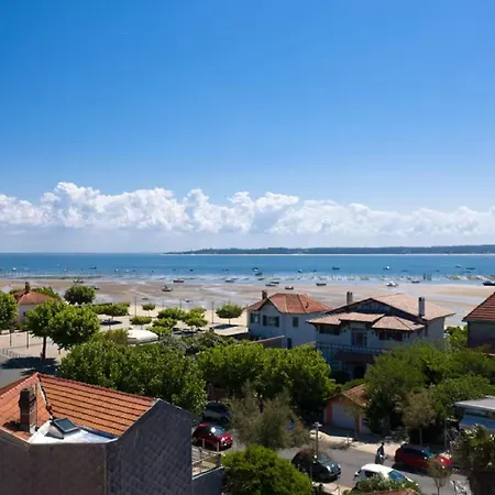 Is A Luxurious Comfortable With Heated Pool Apartment Lège-Cap-Ferret