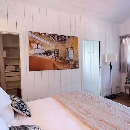 Is A Luxurious Comfortable With Heated Pool Apartment Lège-Cap-Ferret