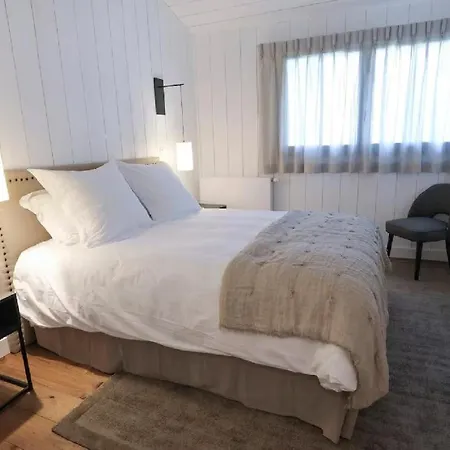 Apartment Is A Luxurious Comfortable With Heated Pool